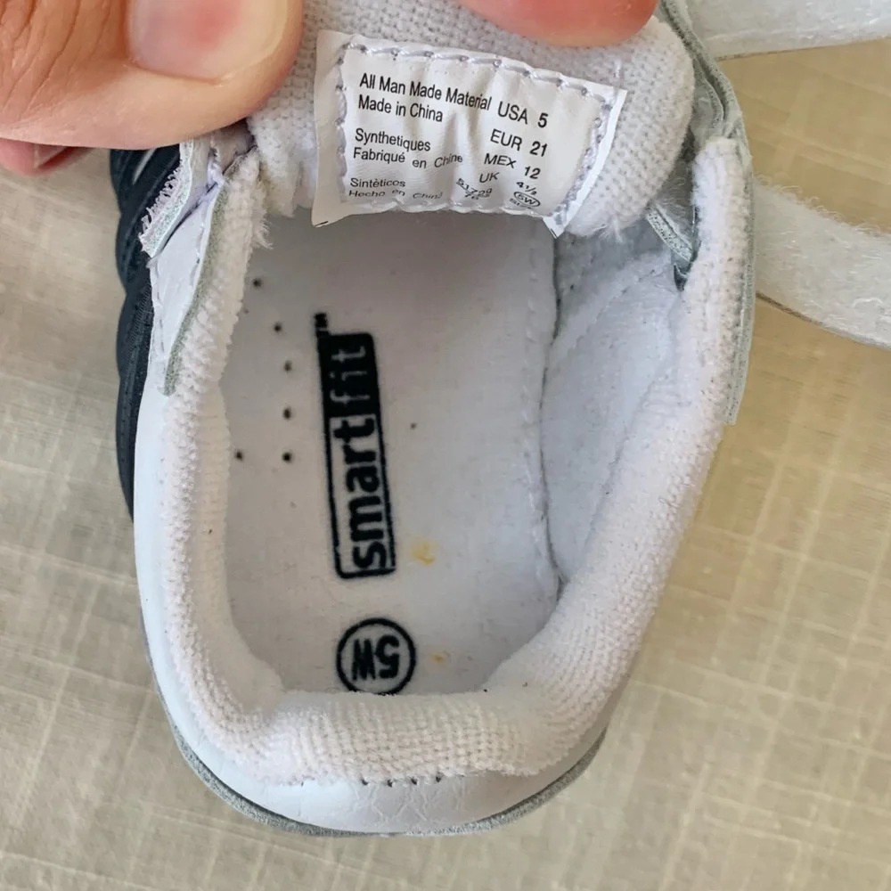 2006 Smart Fit New With Tags Y2K Deadstock White Navy Stripe Baby Boys Shoes 5W